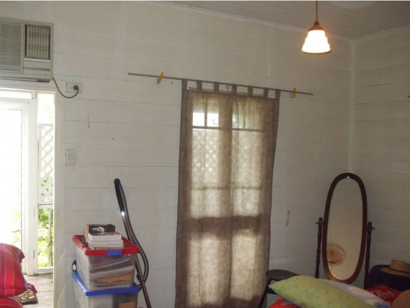 5 North Street, Mount Morgan QLD 4714