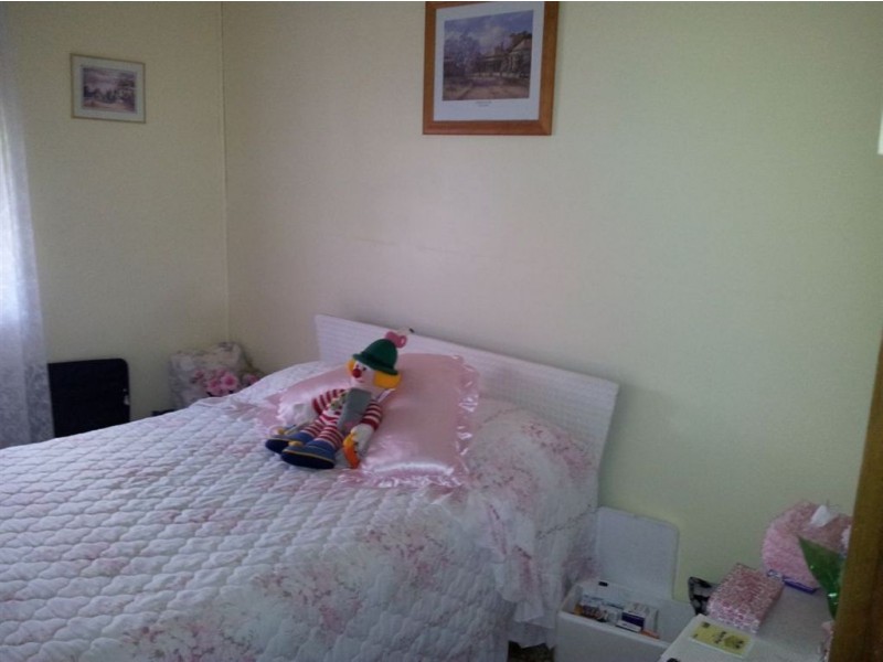 77 Byrnes Parade, Mount Morgan QLD 4714