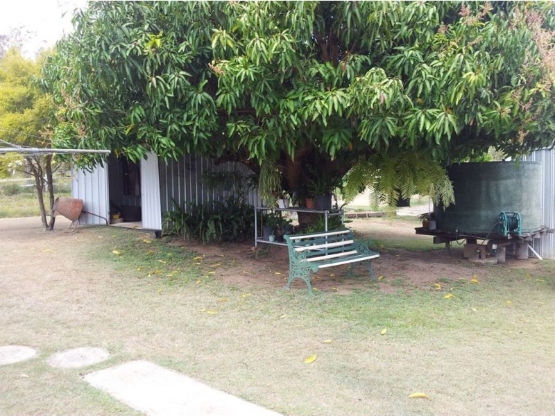 77 Byrnes Parade, Mount Morgan QLD 4714