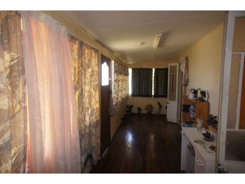 81 James Street, Mount Morgan QLD 4714