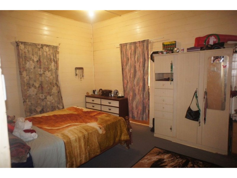 81 James Street, Mount Morgan QLD 4714