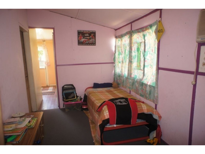 81 James Street, Mount Morgan QLD 4714