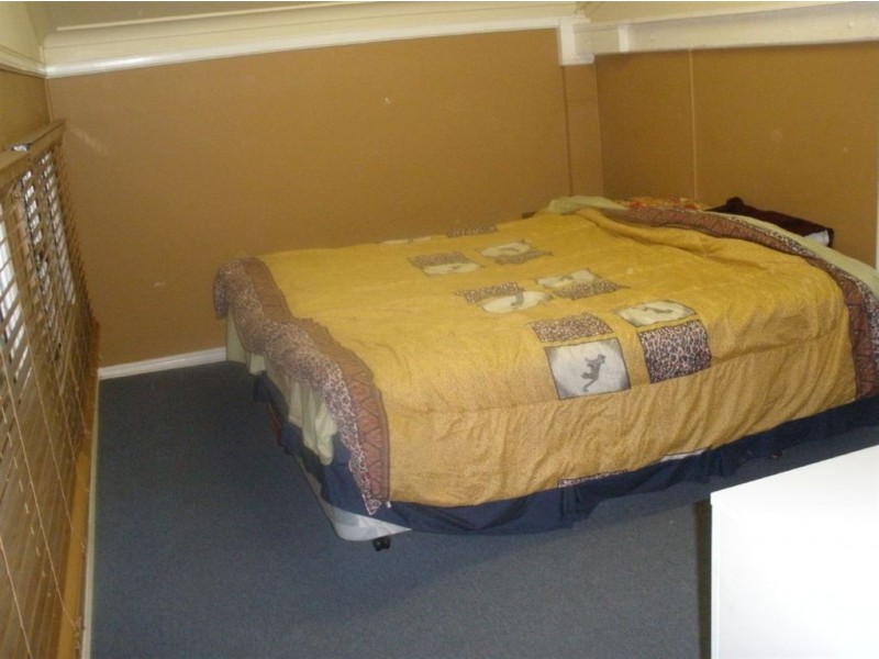 69 East Street, Mount Morgan QLD 4714