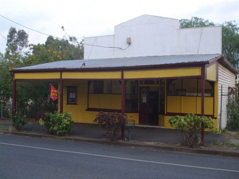 11 Central Street, Mount Morgan QLD 4714
