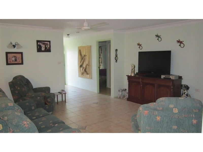 4 Lamb Avenue, Gracemere QLD 4702