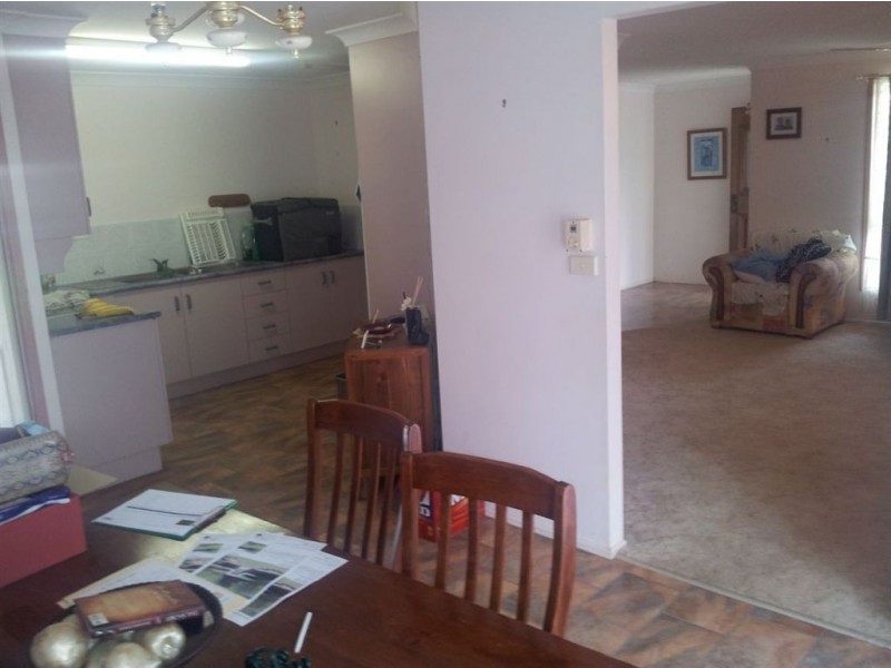 19 Gleeson Close, Gracemere QLD 4702