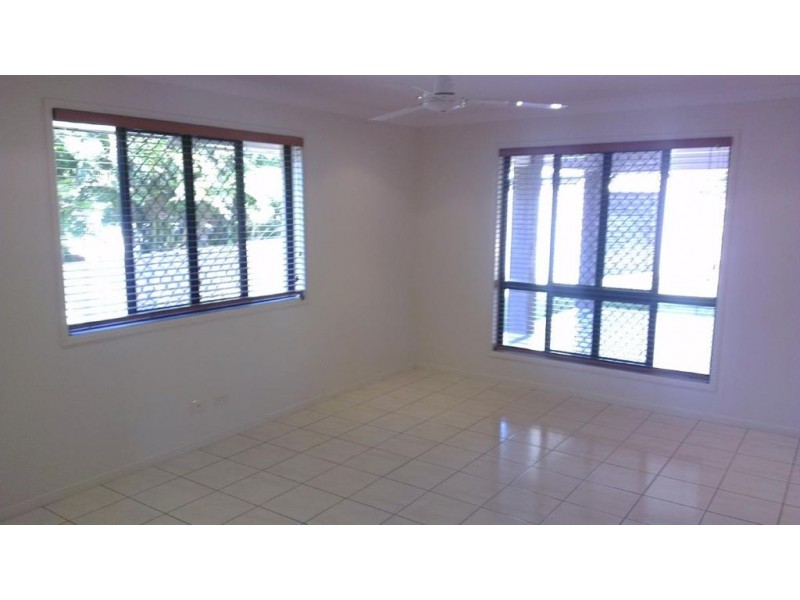 19 Poinciana Place, Gracemere QLD 4702