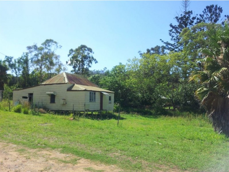 30 Creek Street, Mount Morgan QLD 4714
