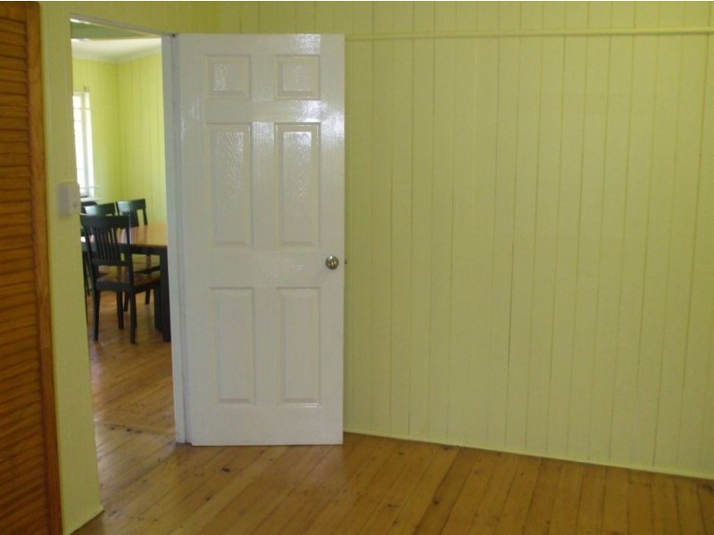 42 Gordon Street, Mount Morgan QLD 4714