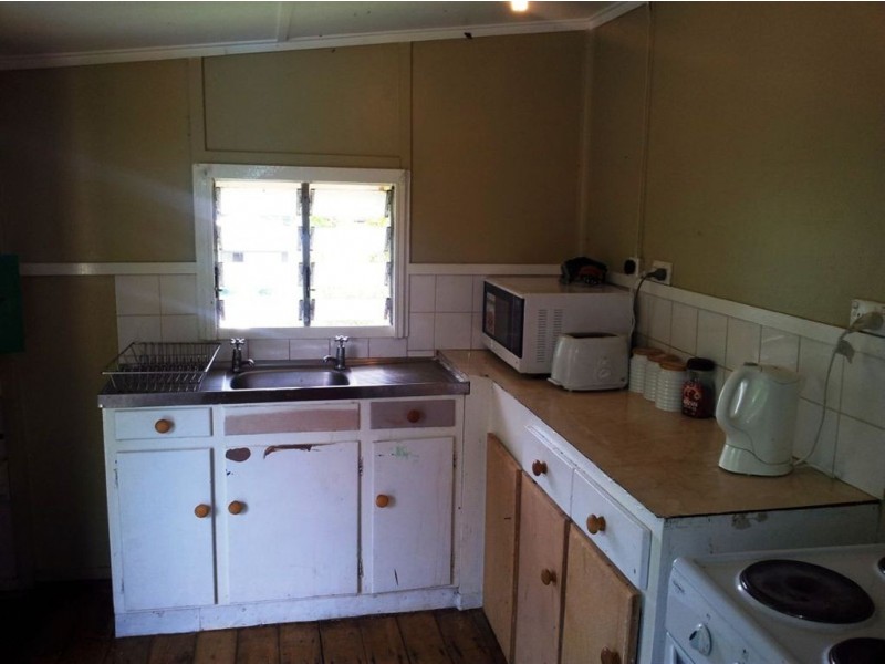 36 Gordon Street, Mount Morgan QLD 4714
