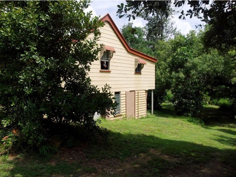 36 Gordon Street, Mount Morgan QLD 4714