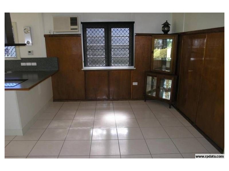 255 Dean Street, Berserker QLD 4701