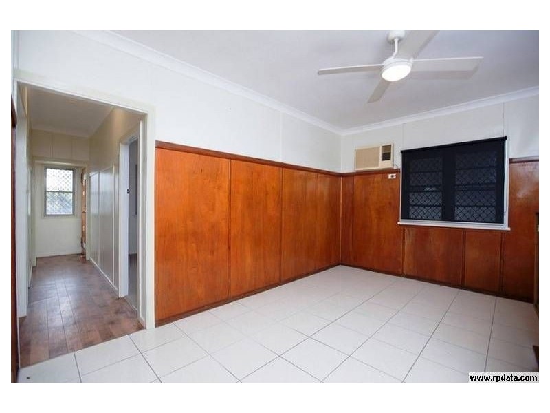 255 Dean Street, Berserker QLD 4701