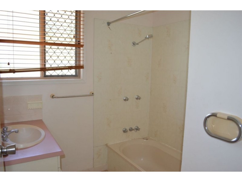 121 Donovan Crescent, Gracemere QLD 4702