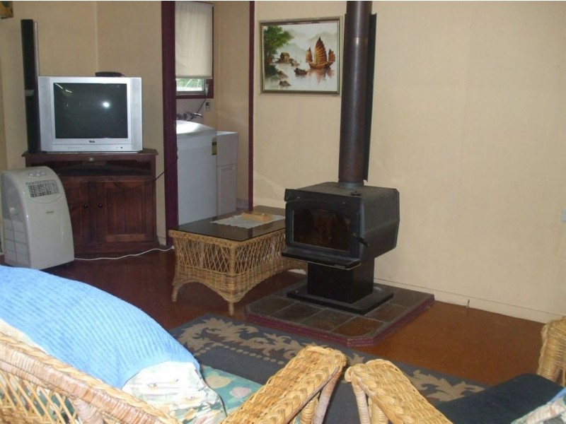 44 Coronation Street, Mount Morgan QLD 4714