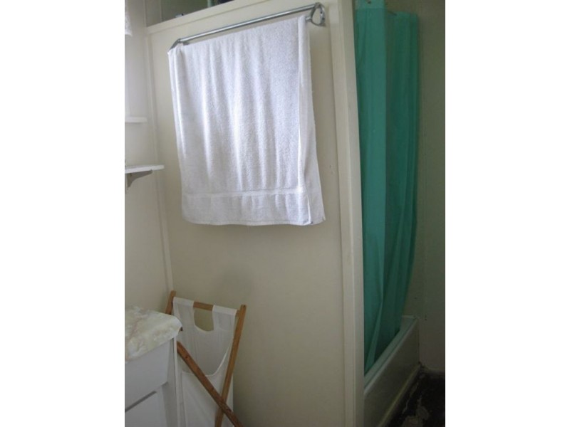 69 Dee St, Mount Morgan QLD 4714