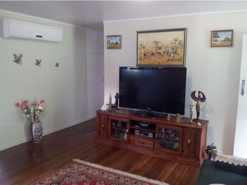 6 Staughton Street, Mount Morgan QLD 4714