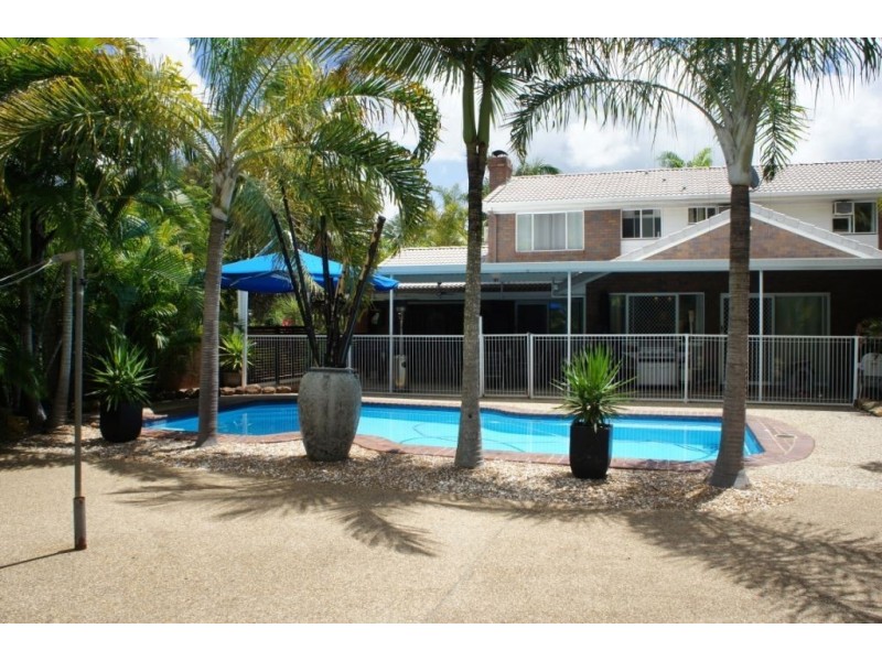 6 Constance Av, Rockyview QLD 4701