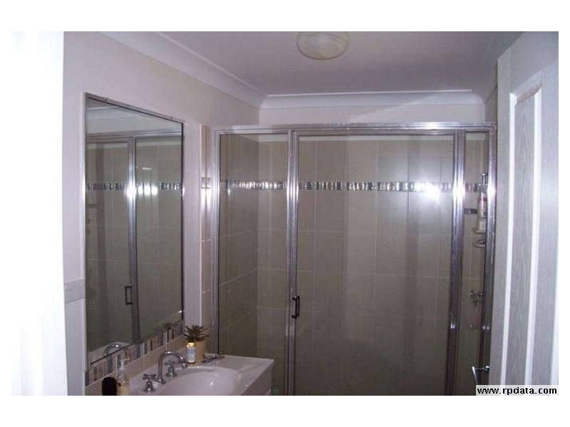 8 Gilmore Court, Gracemere QLD 4702