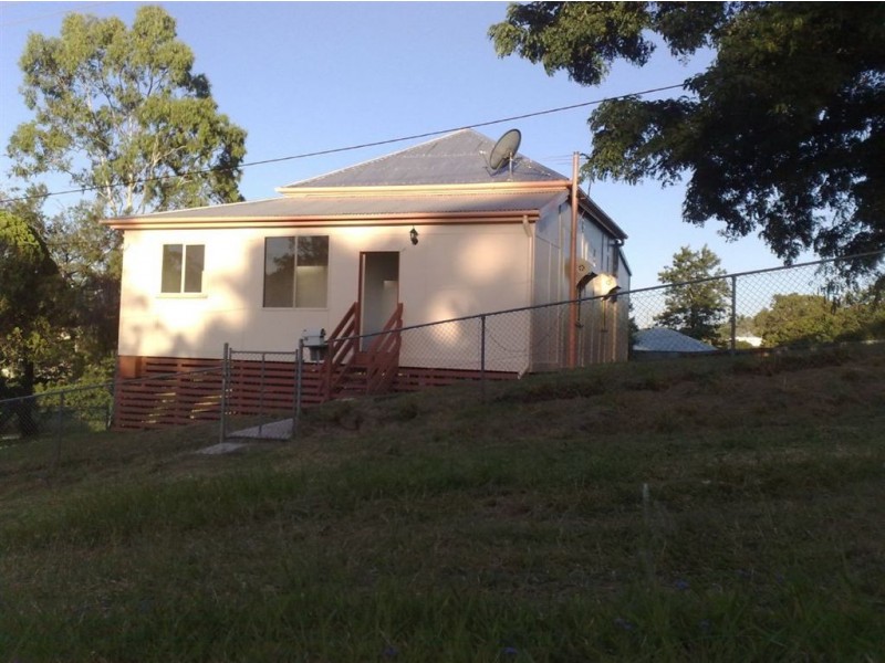 18 Pattison Rd, Mount Morgan QLD 4714