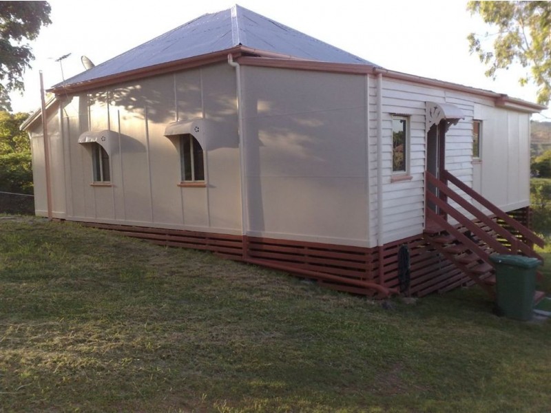 18 Pattison Rd, Mount Morgan QLD 4714