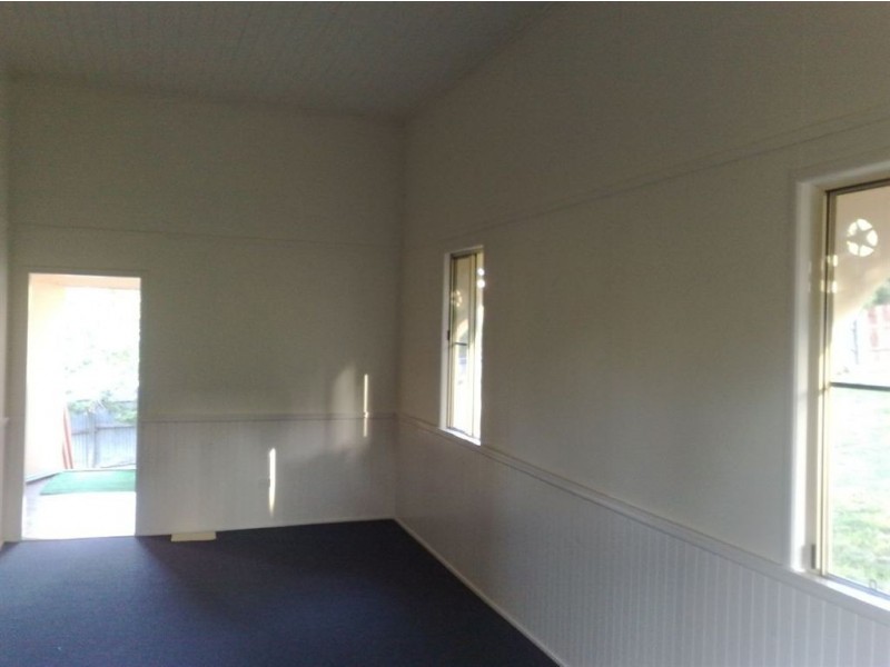 18 Pattison Rd, Mount Morgan QLD 4714