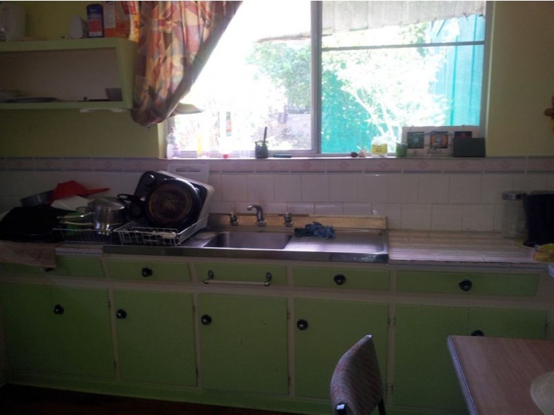 25 Byrnes Parade, Mount Morgan QLD 4714