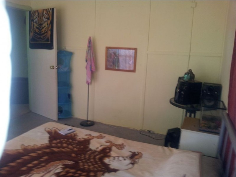 25 Byrnes Parade, Mount Morgan QLD 4714