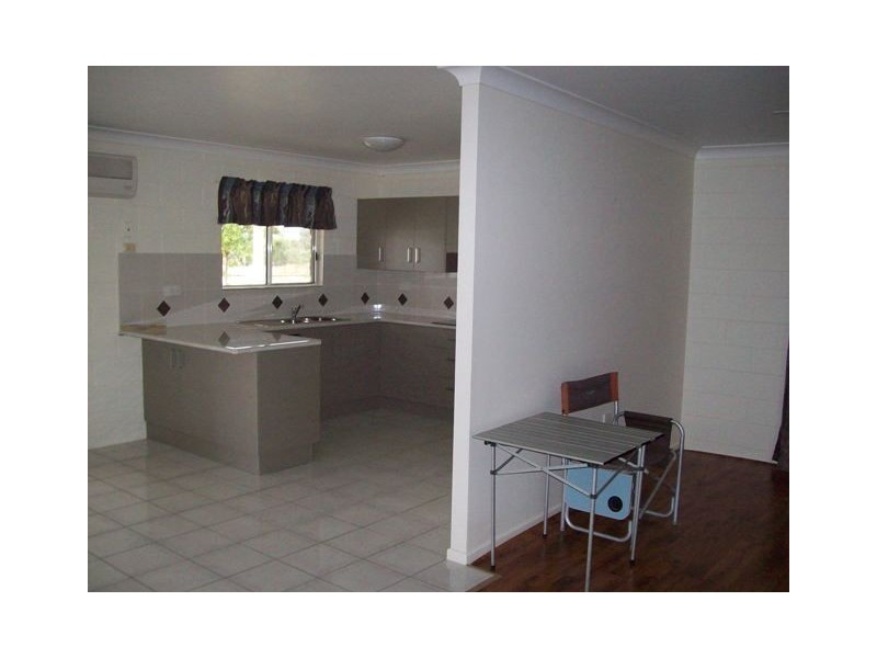 32a Hewill, Gracemere QLD 4702