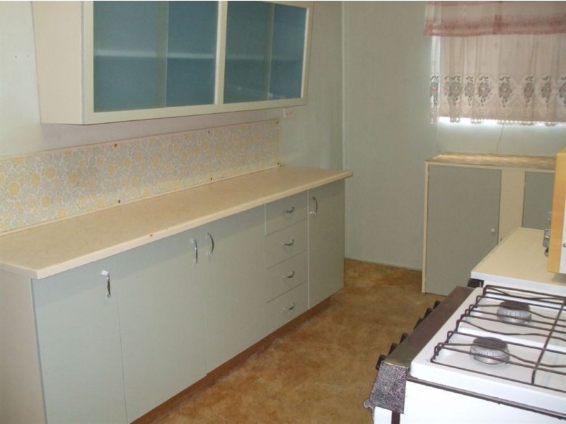 100 East Street, Mount Morgan QLD 4714