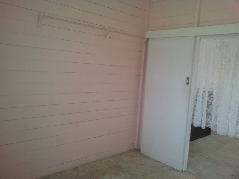 100 East Street, Mount Morgan QLD 4714