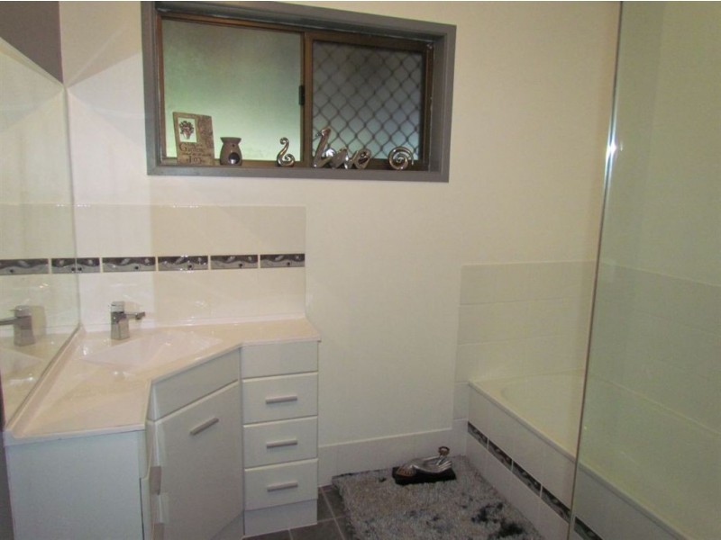 219 Goodwin Road, Gracemere QLD 4702