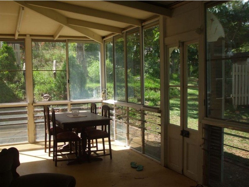 5 Cooks Rd, Mount Morgan QLD 4714