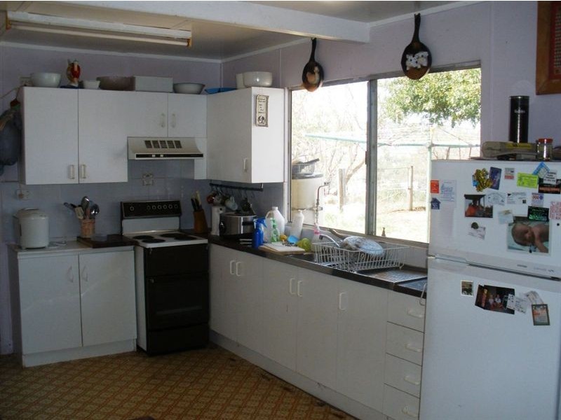 7 Wigginton Road, Kabra QLD 4702