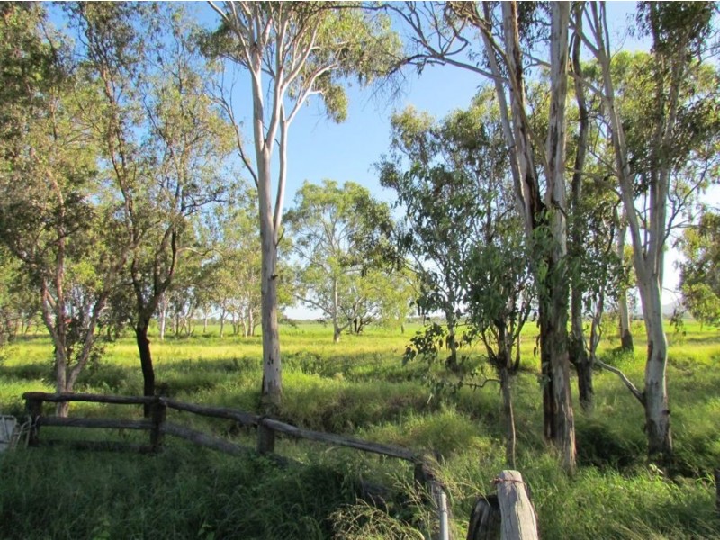 2 Dunlop Street, Rockhampton City QLD 4700