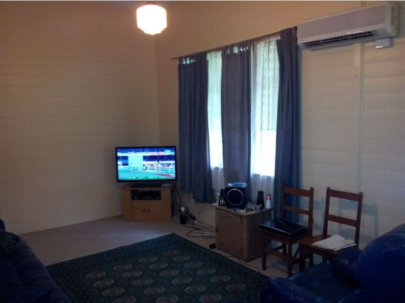 1 Bridge Street, Mount Morgan QLD 4714