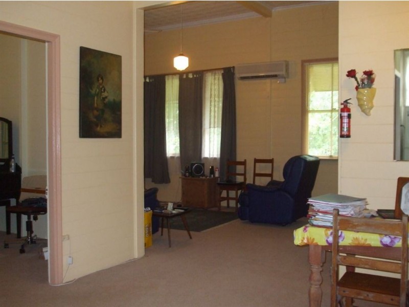 1 Bridge Street, Mount Morgan QLD 4714