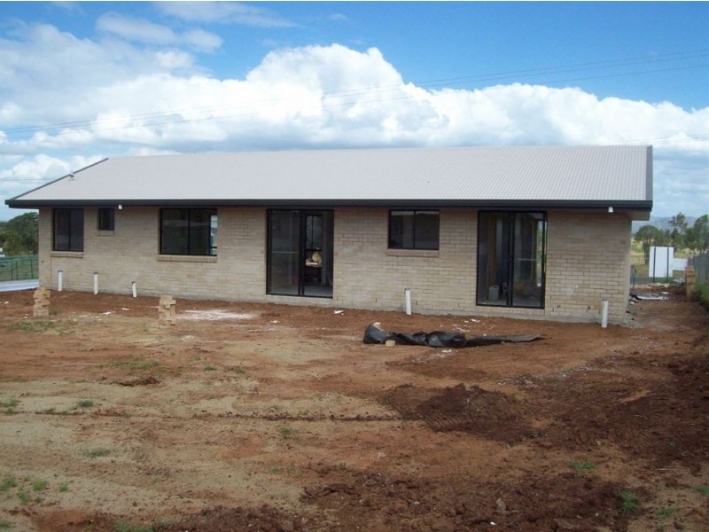 191 Lucas St, Gracemere QLD 4702