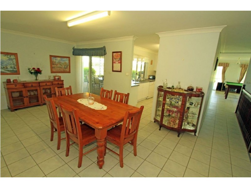 189 Stracey Road, Alton Downs QLD 4702