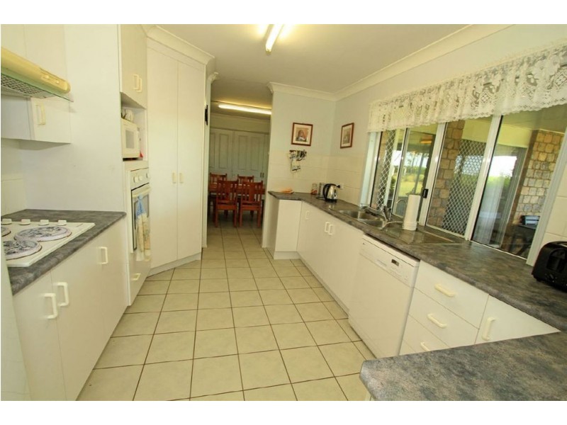 189 Stracey Road, Alton Downs QLD 4702