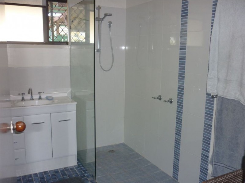 3 thora, Gracemere QLD 4702