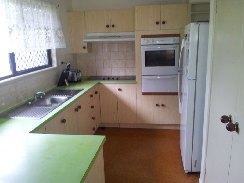 3 thora, Gracemere QLD 4702