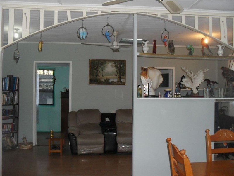 12 Central Street, Mount Morgan QLD 4714