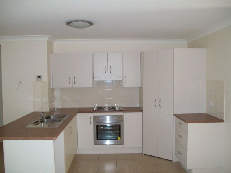 5 Seonaid Place, Gracemere QLD 4702