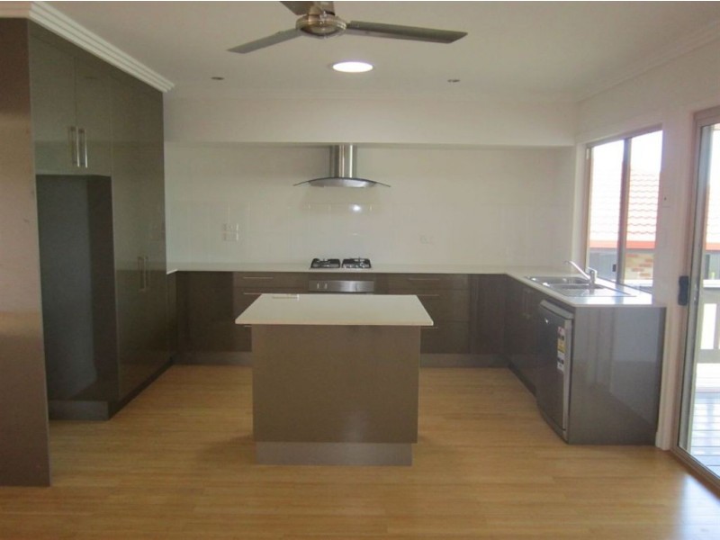 25 Mamalis St, Gracemere QLD 4702