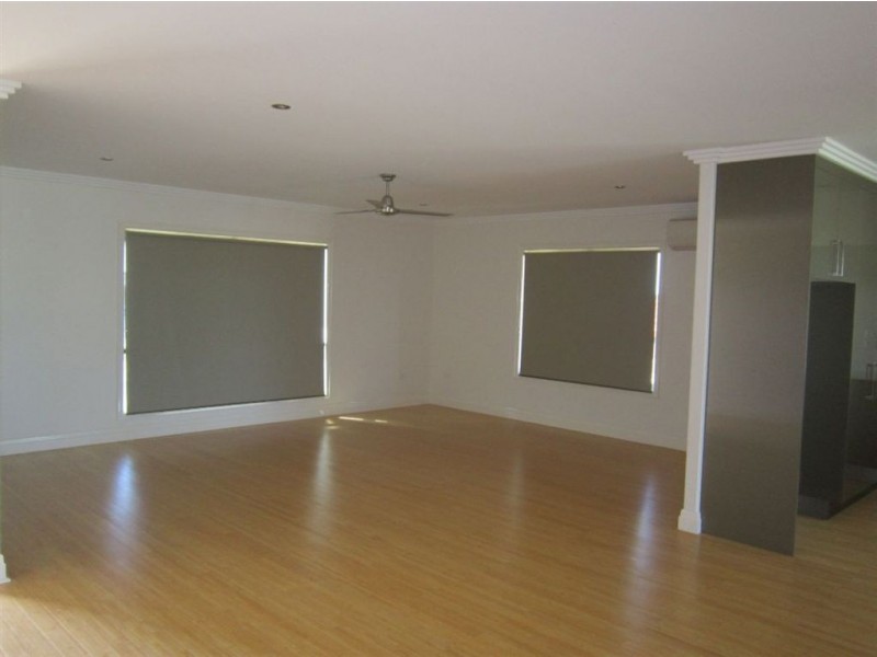 25 Mamalis St, Gracemere QLD 4702