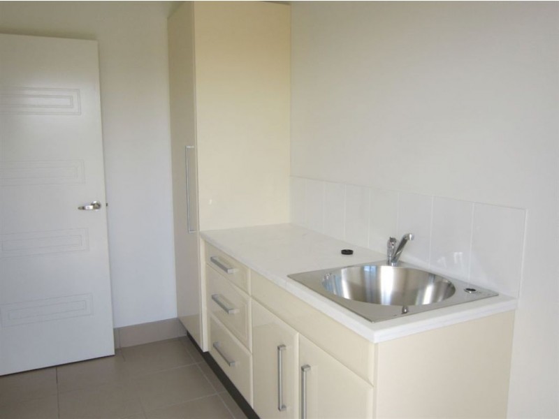 25 Mamalis St, Gracemere QLD 4702