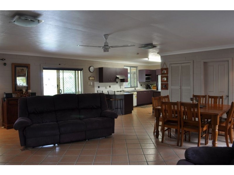 25 James street, Gracemere QLD 4702