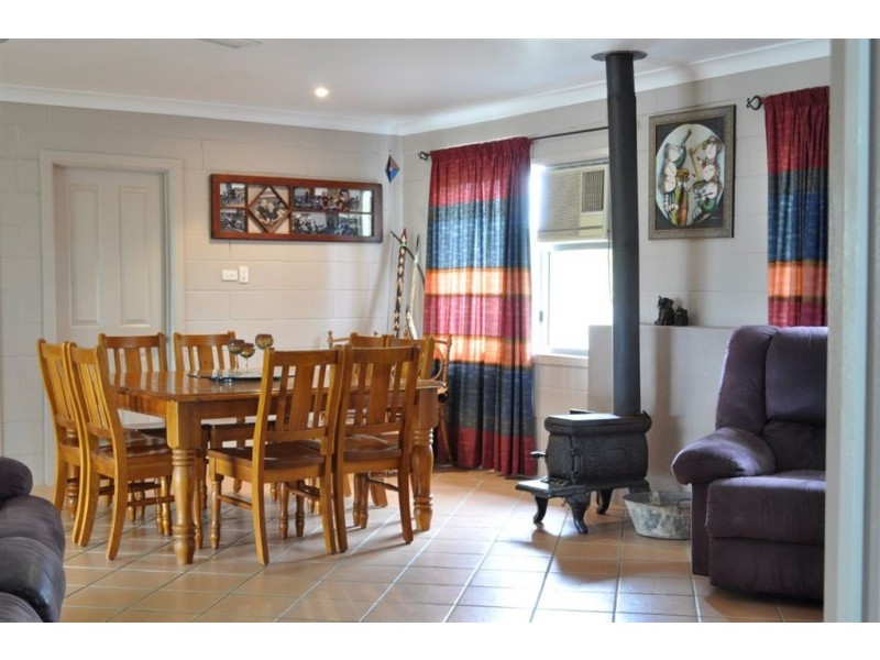 25 James street, Gracemere QLD 4702