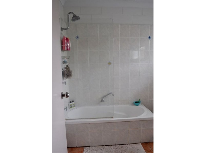 25 James street, Gracemere QLD 4702